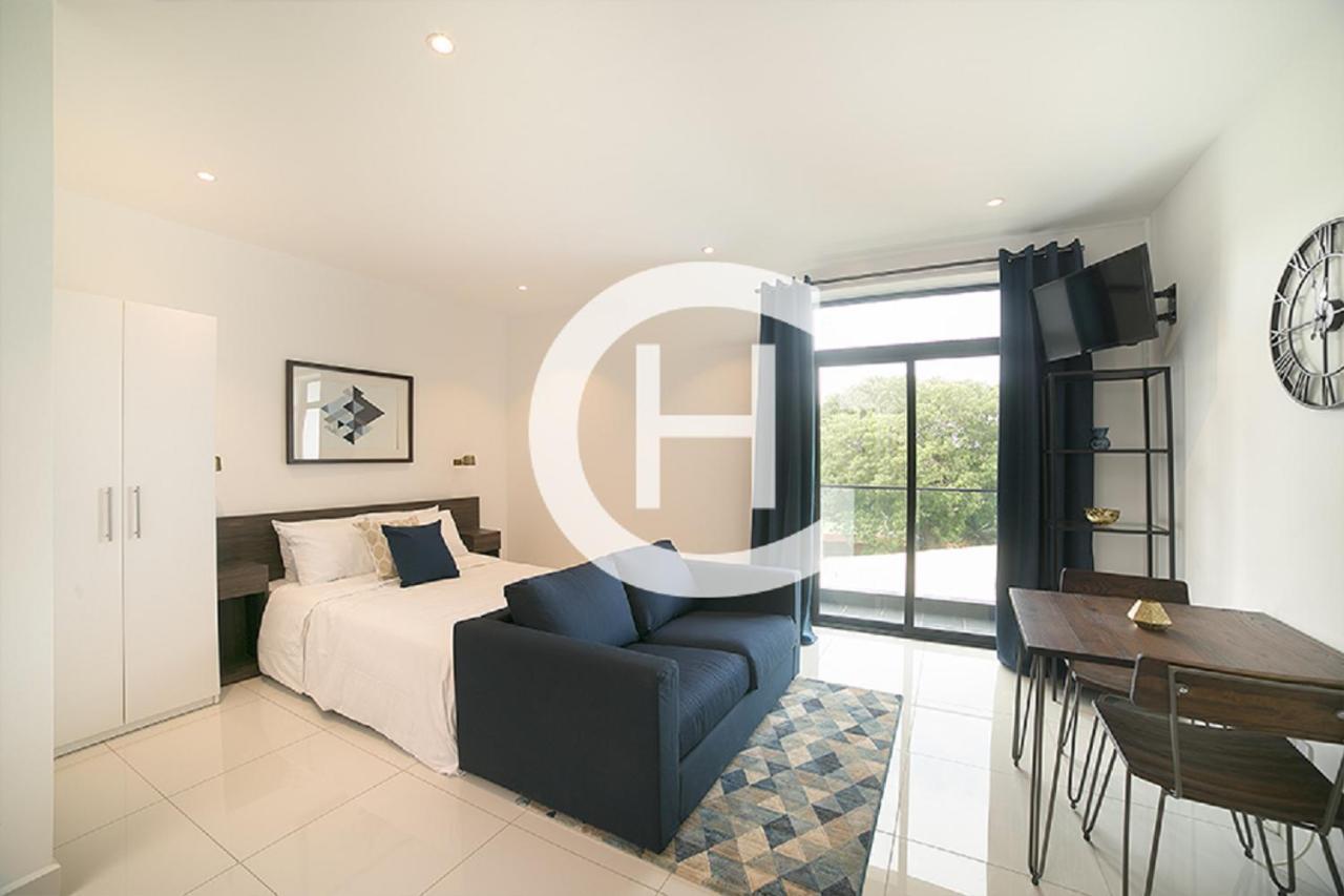 אקרה Embassy Gardens By Clifton Homes מראה חיצוני תמונה