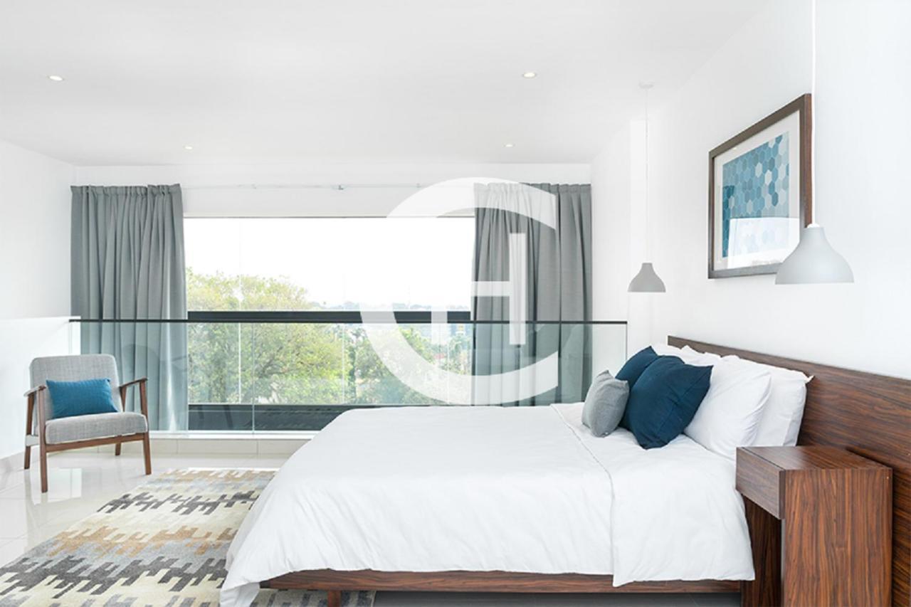 אקרה Embassy Gardens By Clifton Homes מראה חיצוני תמונה